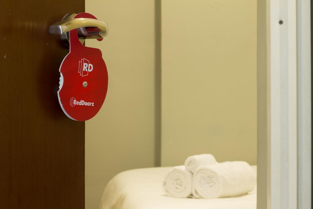 Reddoorz Near Cilandak Town Square Hotel Jacarta Exterior foto