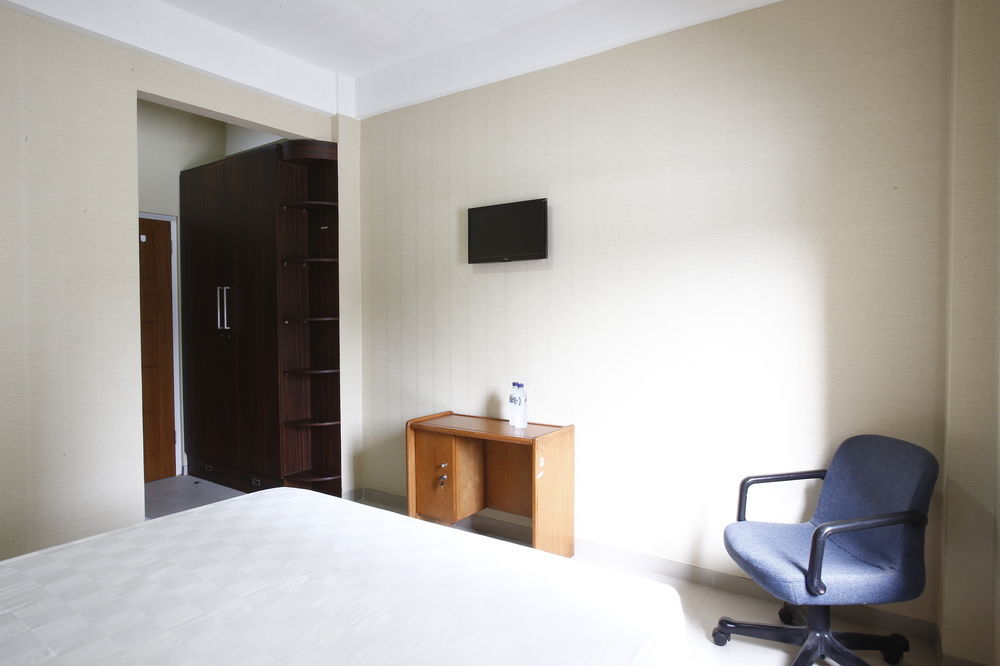 Reddoorz Near Cilandak Town Square Hotel Jacarta Exterior foto