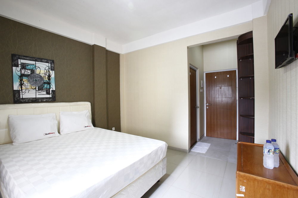 Reddoorz Near Cilandak Town Square Hotel Jacarta Exterior foto